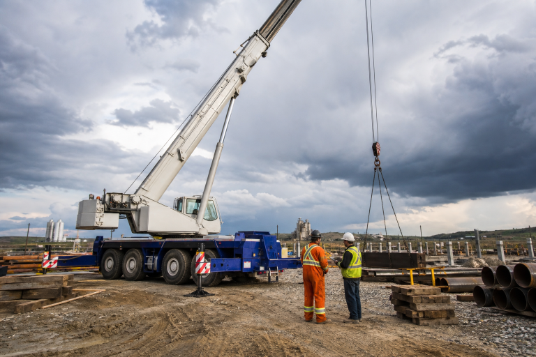 Safe Lift Equipment Checks: A Practical Alberta Inspection Plan