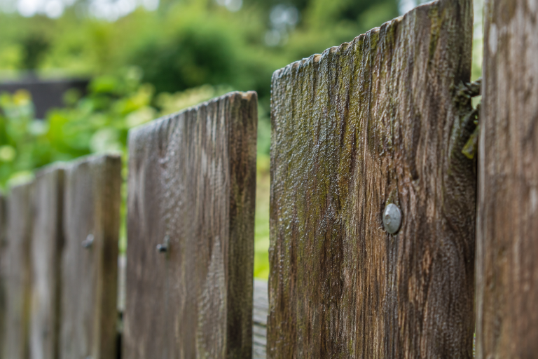 How to Choose the Right Fence for Your Dallas, North Carolina Property