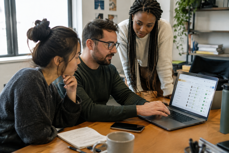How To Evaluate People Data APIs For Reliable Apps